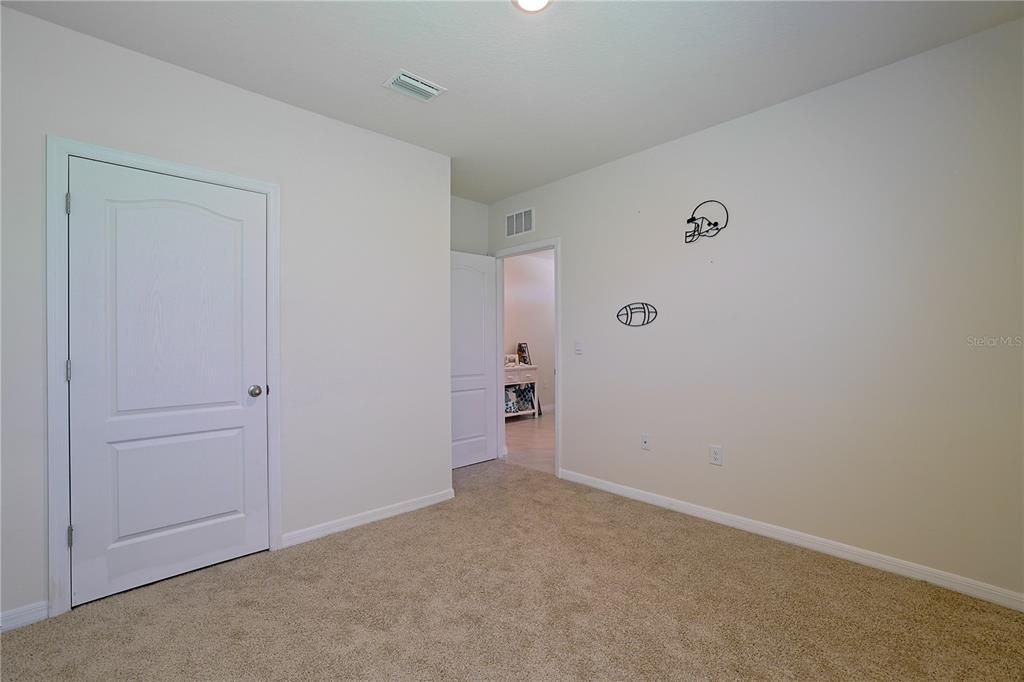 For Rent: $2,500 (4 beds, 2 baths, 1855 Square Feet)