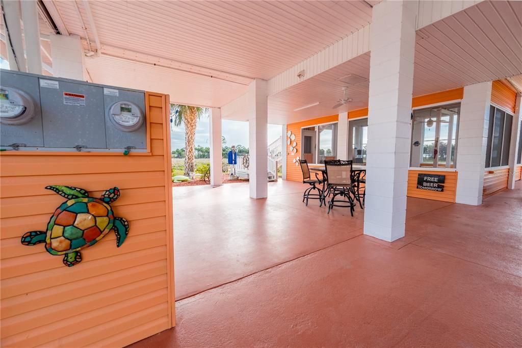 For Sale: $550,000 (4 beds, 4 baths, 1920 Square Feet)