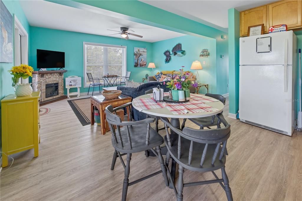 For Sale: $550,000 (4 beds, 4 baths, 1920 Square Feet)