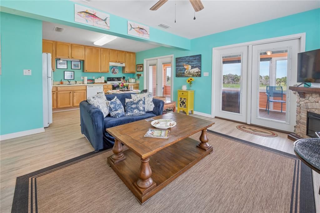 For Sale: $550,000 (4 beds, 4 baths, 1920 Square Feet)
