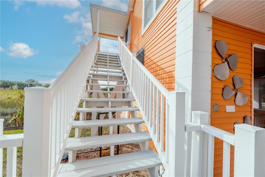 For Sale: $550,000 (4 beds, 4 baths, 1920 Square Feet)