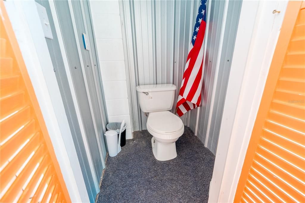For Sale: $550,000 (4 beds, 4 baths, 1920 Square Feet)