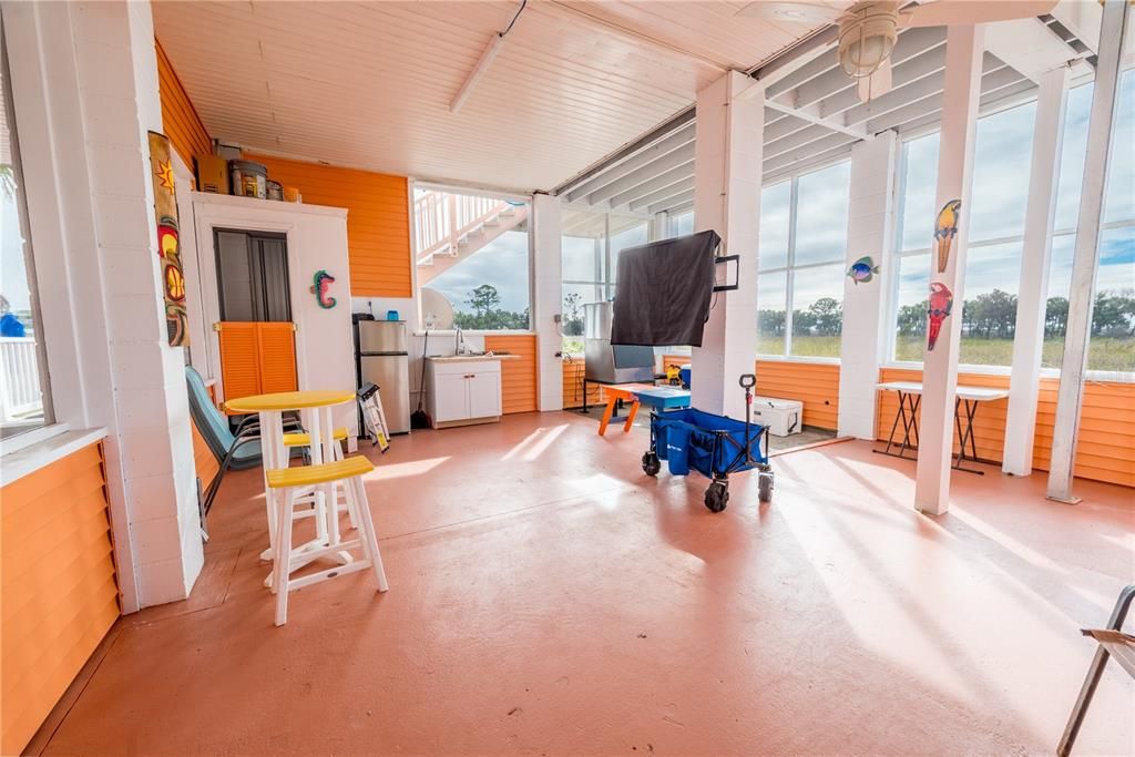 For Sale: $550,000 (4 beds, 4 baths, 1920 Square Feet)