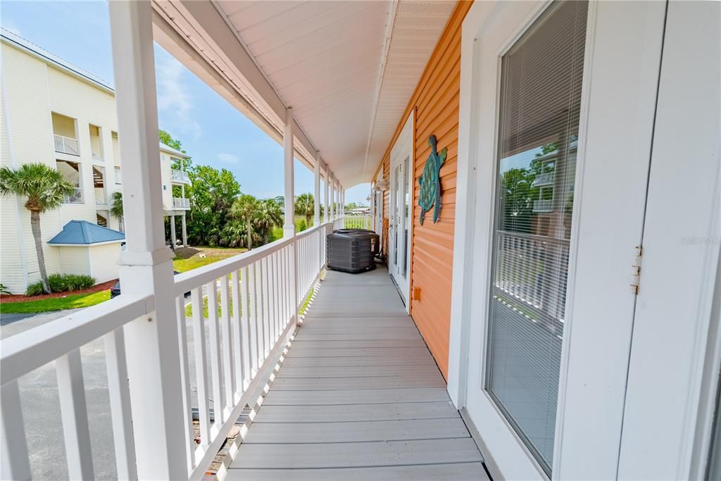 For Sale: $550,000 (4 beds, 4 baths, 1920 Square Feet)