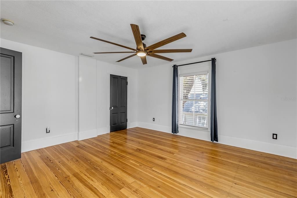Active With Contract: $1,375,000 (4 beds, 3 baths, 2410 Square Feet)