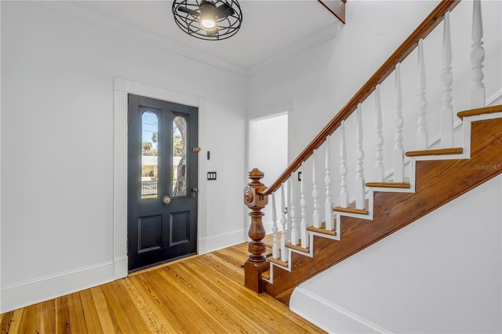 Active With Contract: $1,375,000 (4 beds, 3 baths, 2410 Square Feet)