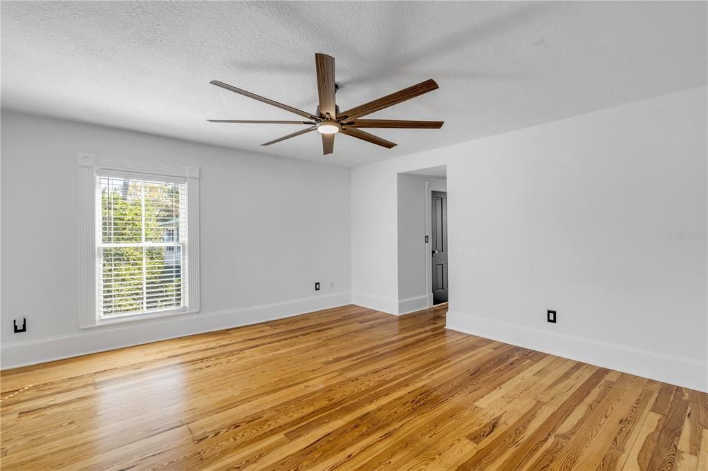 Active With Contract: $1,375,000 (4 beds, 3 baths, 2410 Square Feet)