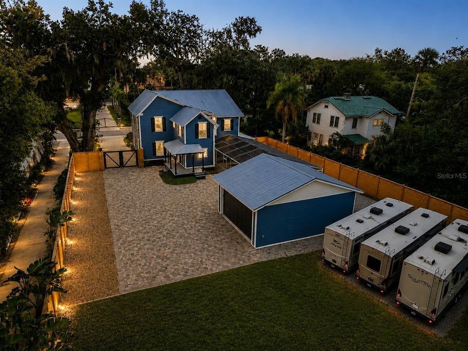 Active With Contract: $1,375,000 (4 beds, 3 baths, 2410 Square Feet)