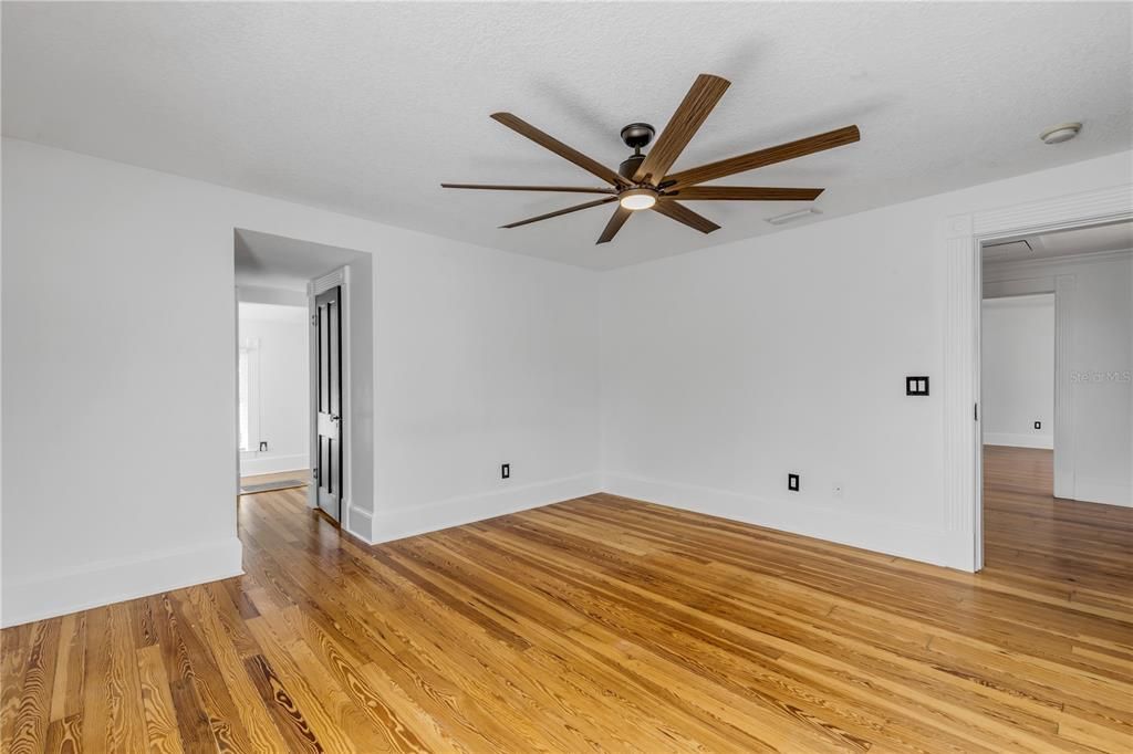 Active With Contract: $1,375,000 (4 beds, 3 baths, 2410 Square Feet)