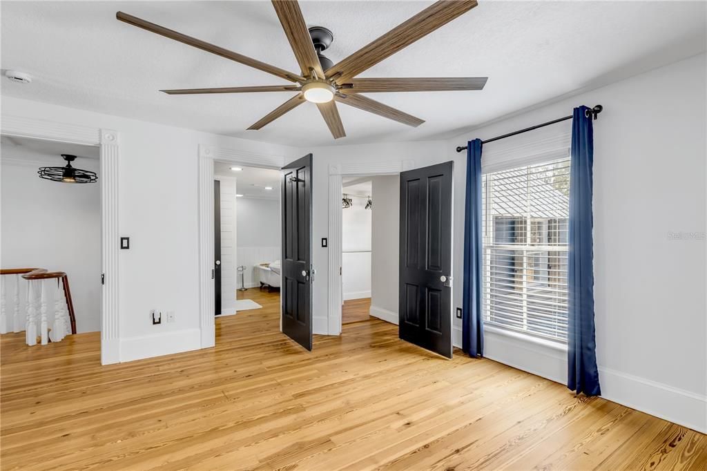 Active With Contract: $1,375,000 (4 beds, 3 baths, 2410 Square Feet)