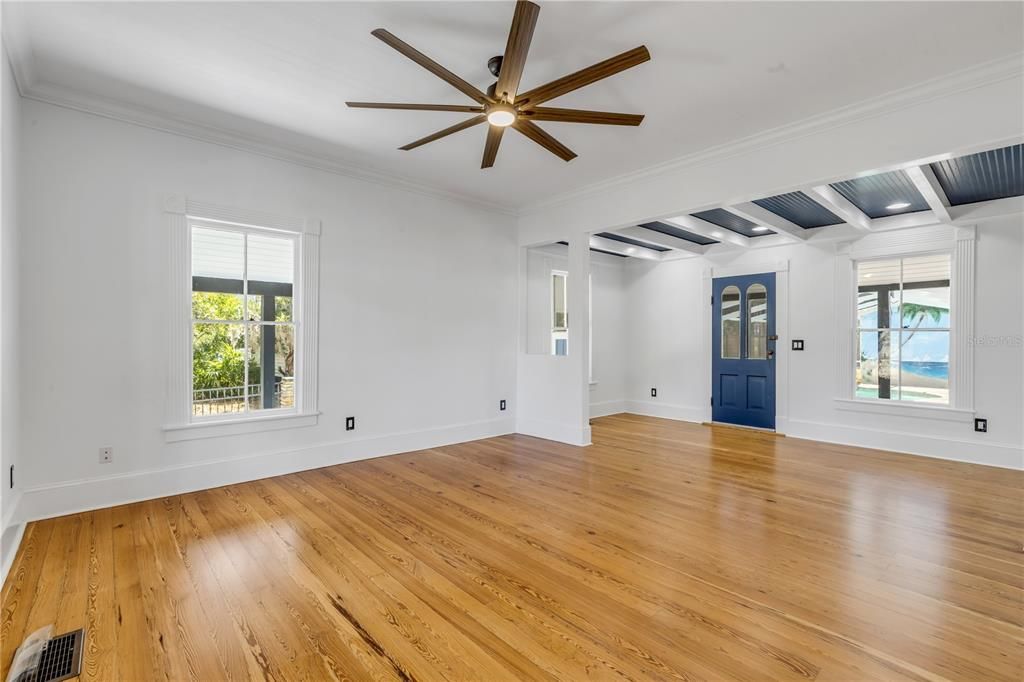 Active With Contract: $1,375,000 (4 beds, 3 baths, 2410 Square Feet)