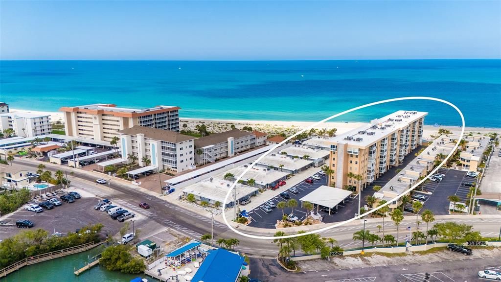 En Venta: $475,000 (2 camas, 2 baños, 867 Pies cuadrados)