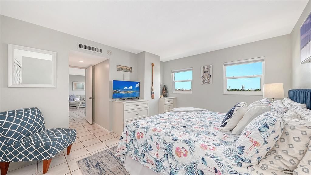 En Venta: $475,000 (2 camas, 2 baños, 867 Pies cuadrados)