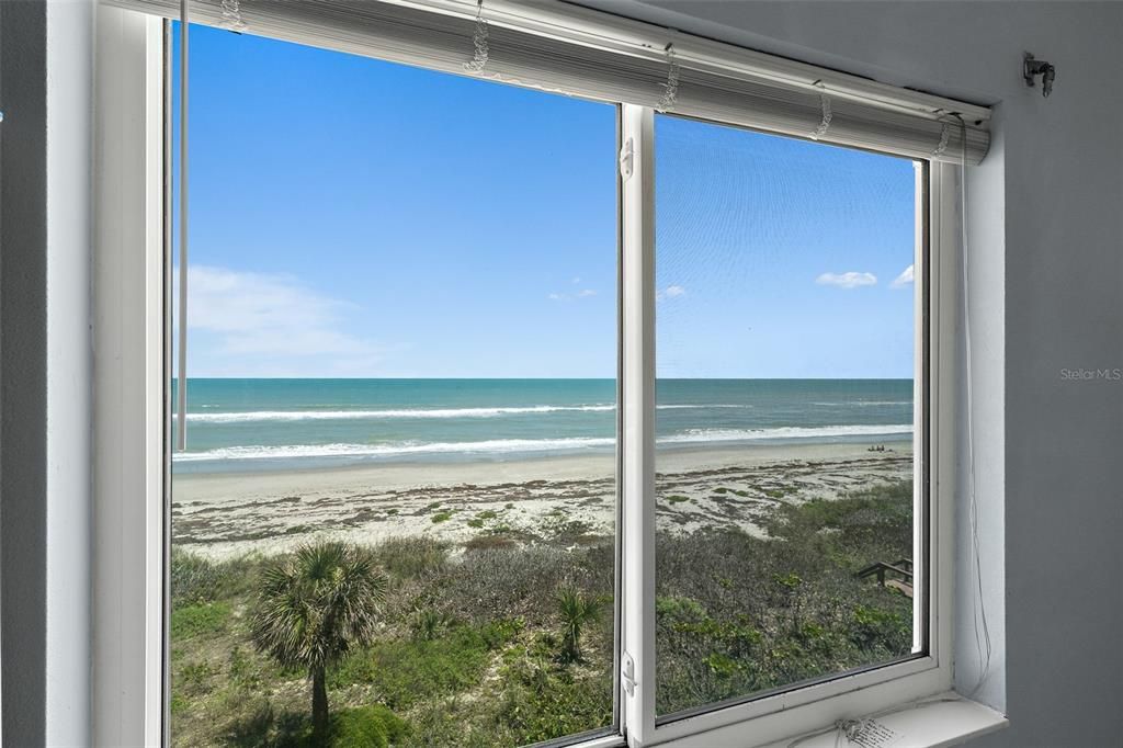 For Sale: $460,000 (2 beds, 2 baths, 1090 Square Feet)