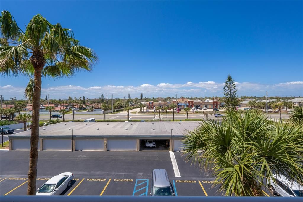 For Sale: $460,000 (2 beds, 2 baths, 1090 Square Feet)