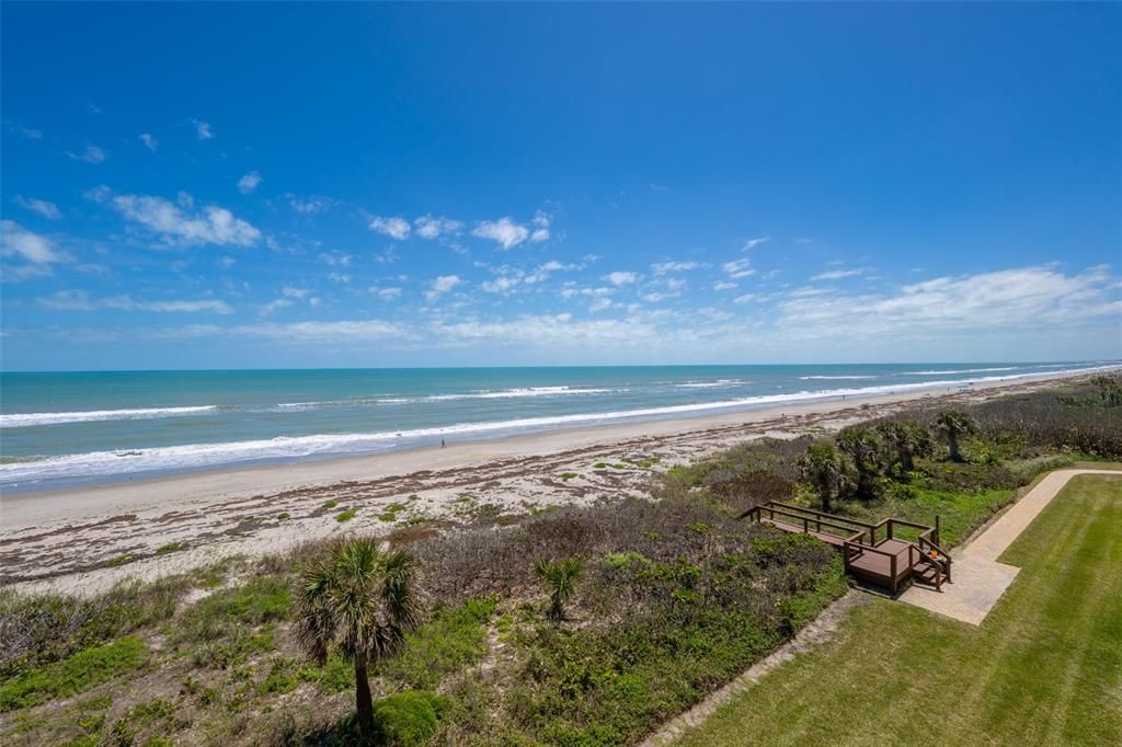 For Sale: $460,000 (2 beds, 2 baths, 1090 Square Feet)