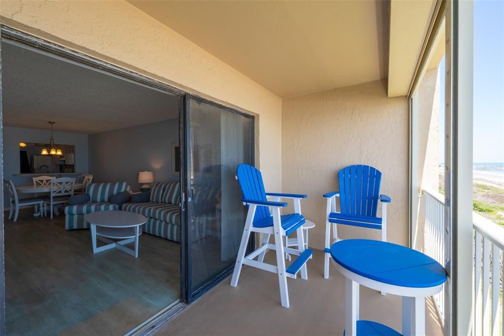 For Sale: $460,000 (2 beds, 2 baths, 1090 Square Feet)