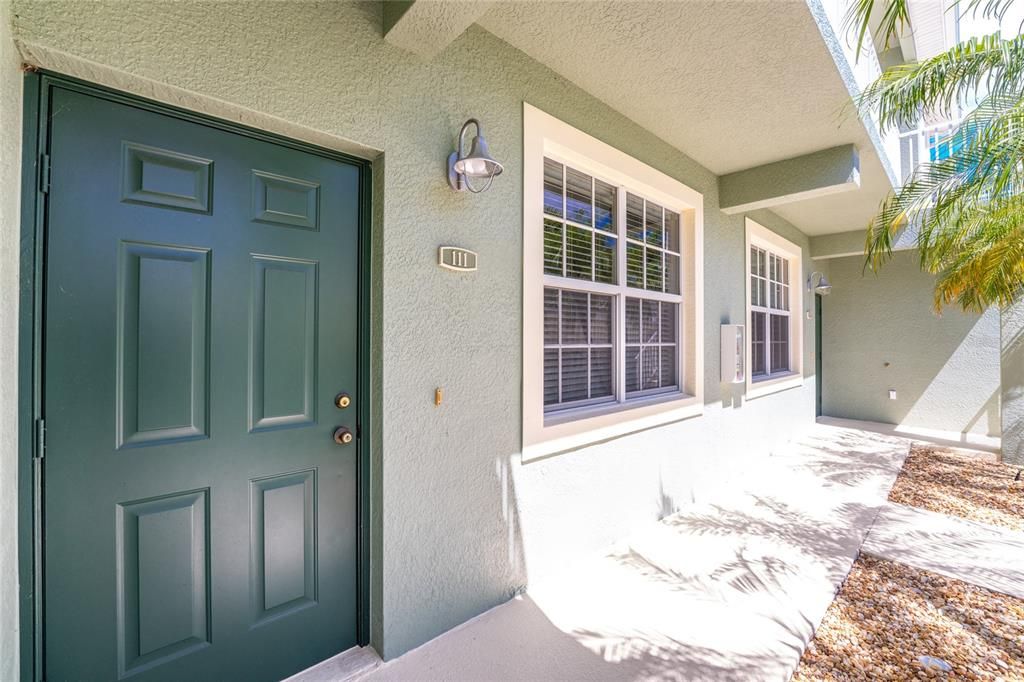 Active With Contract: $270,000 (3 beds, 2 baths, 1556 Square Feet)