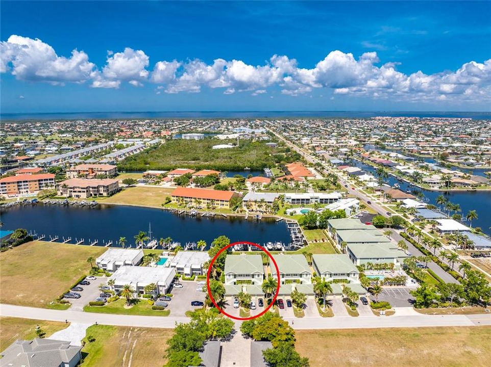 Active With Contract: $270,000 (3 beds, 2 baths, 1556 Square Feet)