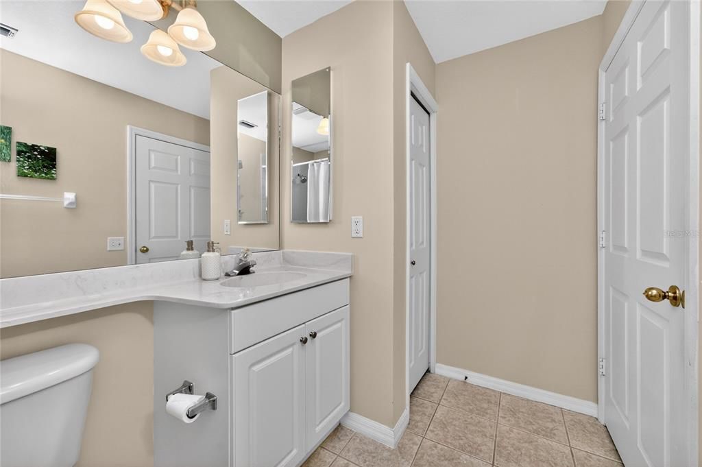 Active With Contract: $270,000 (3 beds, 2 baths, 1556 Square Feet)