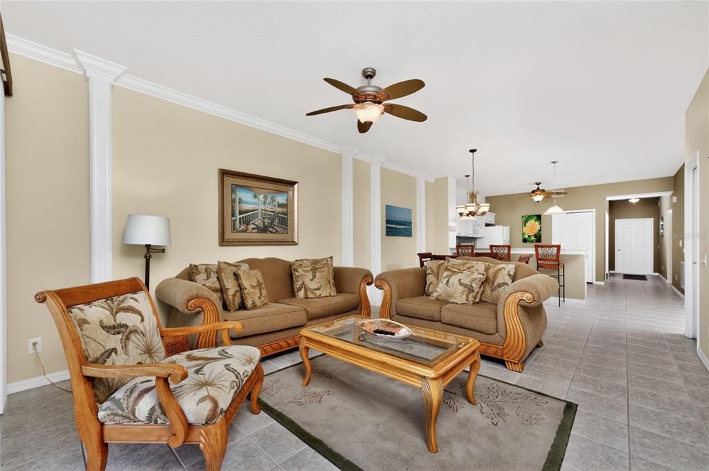 Active With Contract: $270,000 (3 beds, 2 baths, 1556 Square Feet)