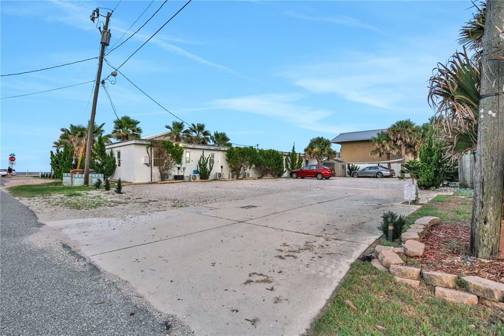 For Sale: $350,000 (0.12 acres)