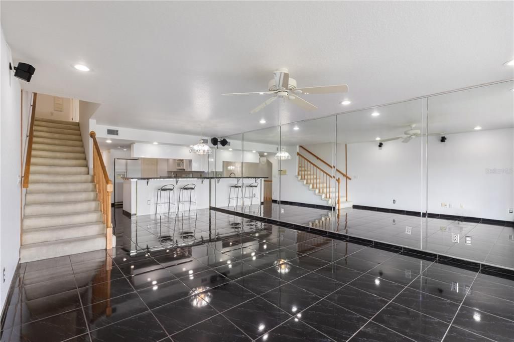 For Sale: $424,900 (3 beds, 4 baths, 2174 Square Feet)