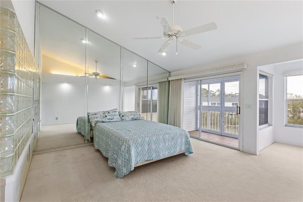 For Sale: $424,900 (3 beds, 4 baths, 2174 Square Feet)