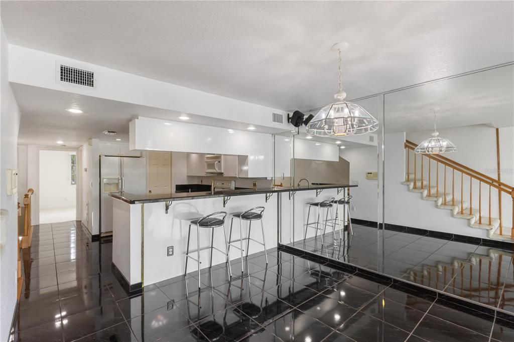 For Sale: $424,900 (3 beds, 4 baths, 2174 Square Feet)
