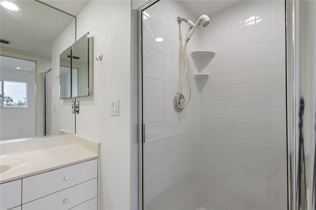 For Sale: $424,900 (3 beds, 4 baths, 2174 Square Feet)