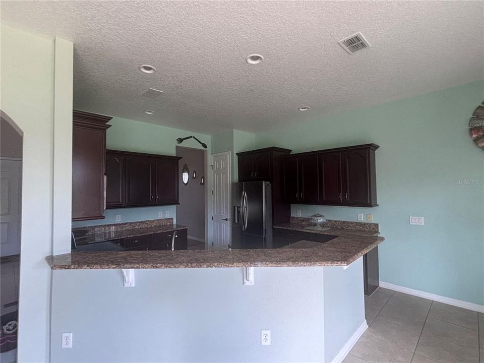 В аренду: $3,600 (5 спален, 4 ванн, 3281 Квадратных фут)