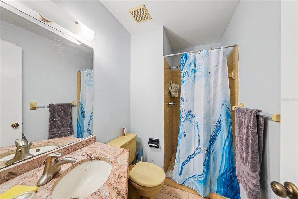 Под контрактом: $325,000 (4 спален, 3 ванн, 2297 Квадратных фут)