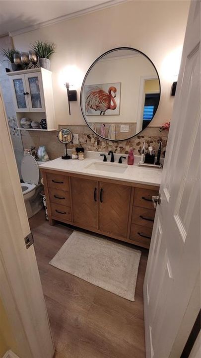 For Sale: $126,900 (1 beds, 1 baths, 1055 Square Feet)