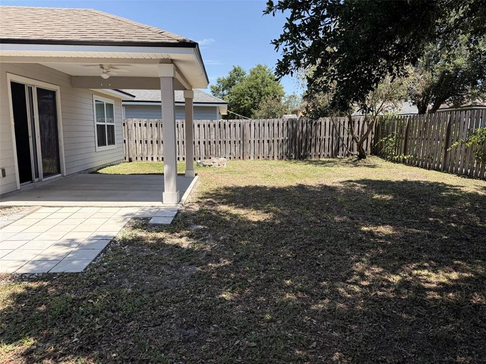 Active With Contract: $359,800 (3 beds, 2 baths, 1712 Square Feet)