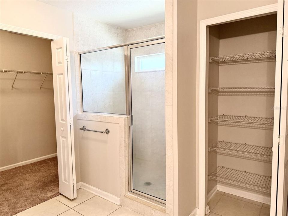 Active With Contract: $359,800 (3 beds, 2 baths, 1712 Square Feet)