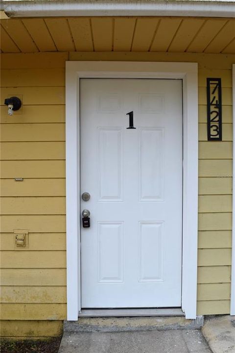 For Rent: $1,250 (2 beds, 1 baths, 3294 Square Feet)