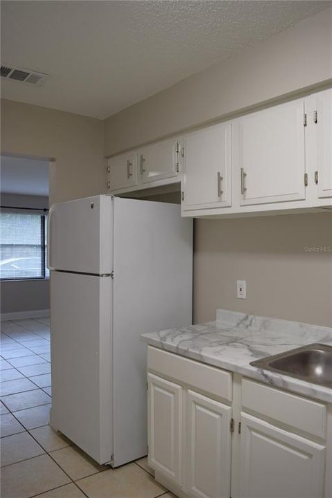 For Rent: $1,250 (2 beds, 1 baths, 3294 Square Feet)