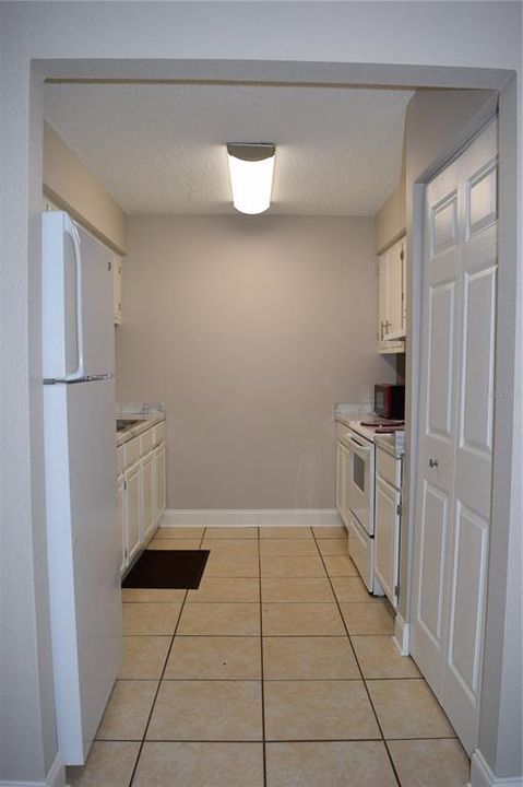 For Rent: $1,250 (2 beds, 1 baths, 3294 Square Feet)