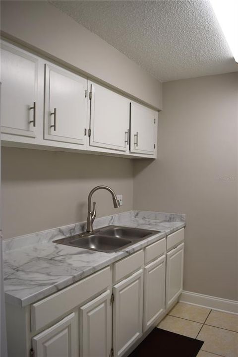 For Rent: $1,250 (2 beds, 1 baths, 3294 Square Feet)