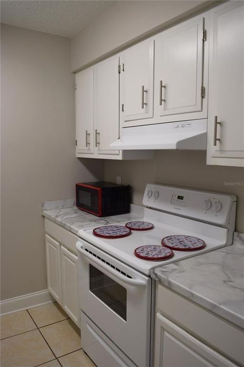 For Rent: $1,250 (2 beds, 1 baths, 3294 Square Feet)
