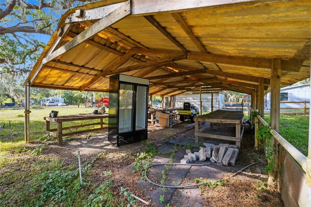 Activo con contrato: $249,900 (4 camas, 2 baños, 2052 Pies cuadrados)