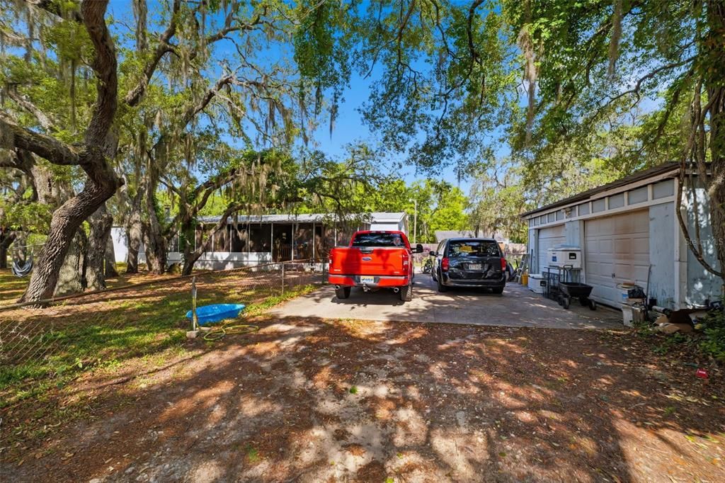 Activo con contrato: $249,900 (4 camas, 2 baños, 2052 Pies cuadrados)