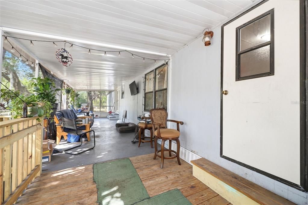 Activo con contrato: $249,900 (4 camas, 2 baños, 2052 Pies cuadrados)