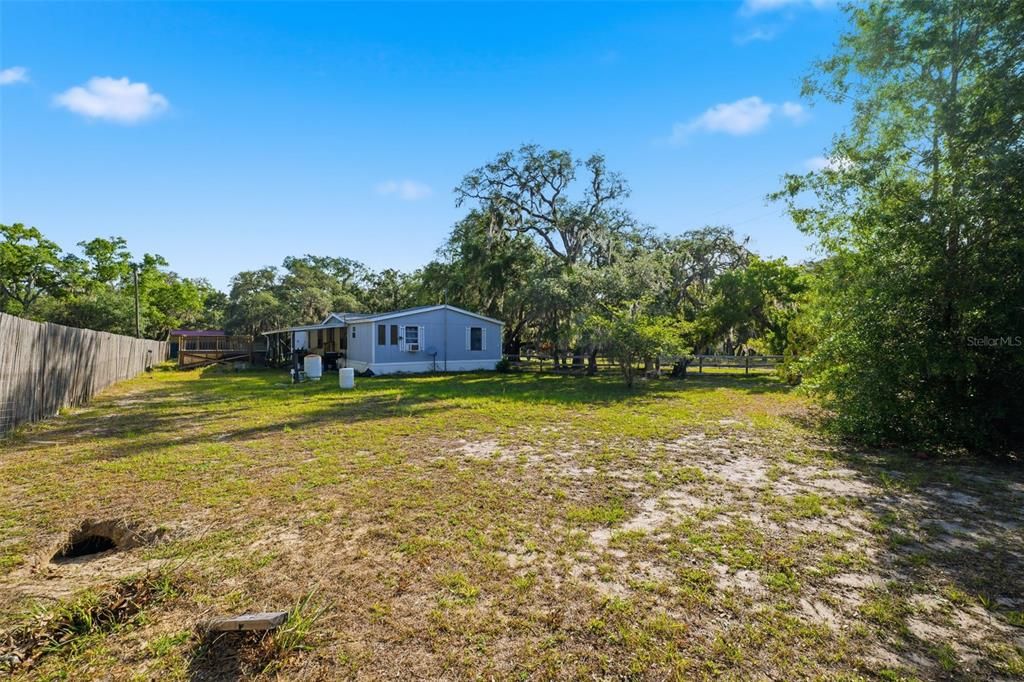 Activo con contrato: $249,900 (4 camas, 2 baños, 2052 Pies cuadrados)
