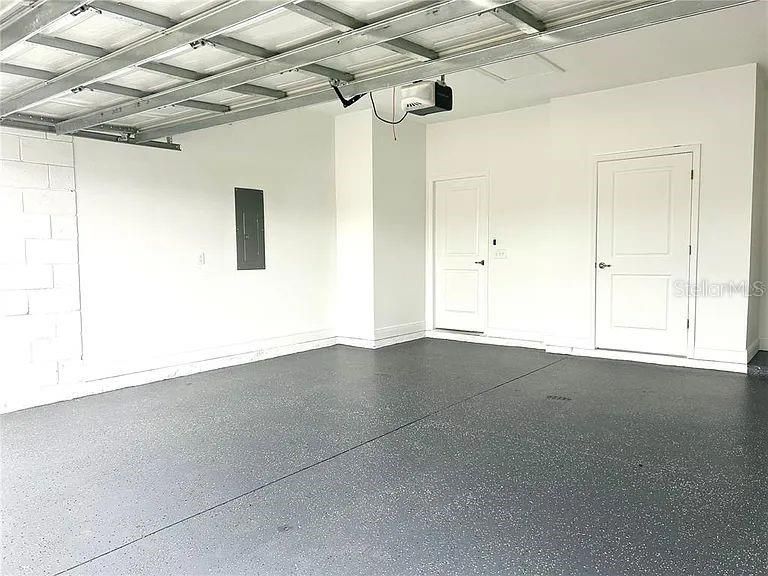 For Rent: $2,100 (4 beds, 2 baths, 1608 Square Feet)