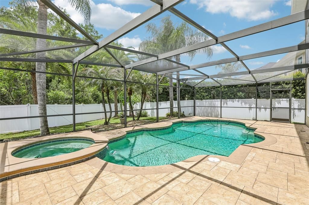 Activo con contrato: $650,000 (4 camas, 3 baños, 2732 Pies cuadrados)