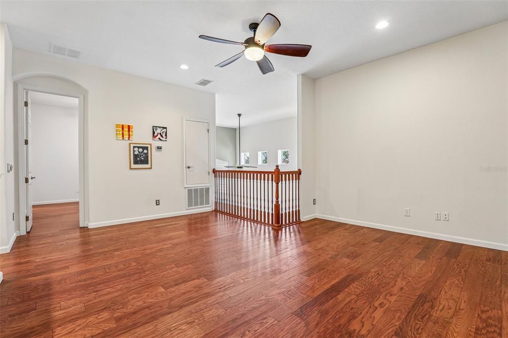 Activo con contrato: $650,000 (4 camas, 3 baños, 2732 Pies cuadrados)