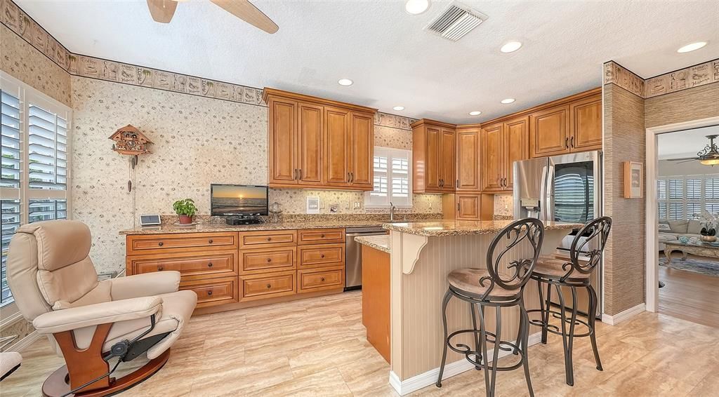 For Sale: $1,899,000 (4 beds, 2 baths, 3009 Square Feet)