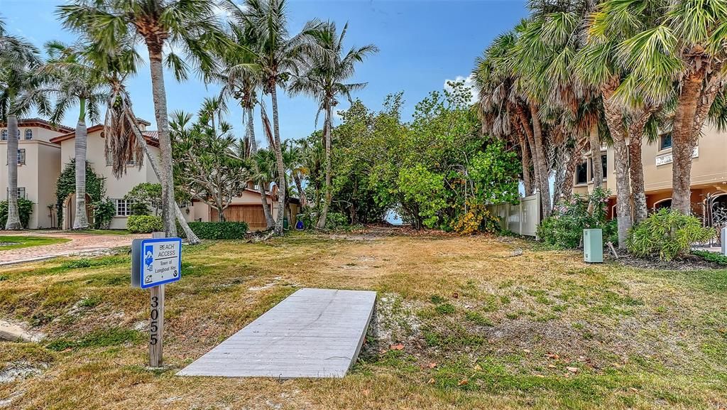 For Sale: $1,899,000 (4 beds, 2 baths, 3009 Square Feet)