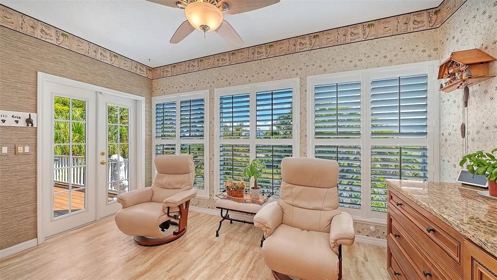 For Sale: $1,899,000 (4 beds, 2 baths, 3009 Square Feet)